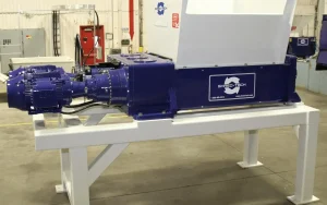 Broyeur industriel 2 arbres Shred-Tech ST-300