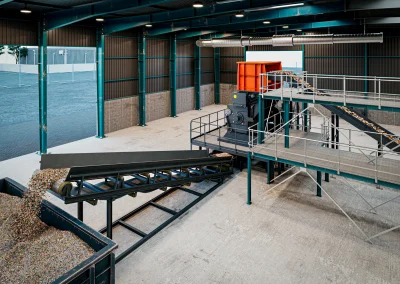 Broyeur Fin Stationnaire M&J F240 E-DRIVE