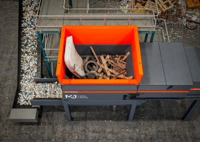 Pré-broyeur stationnaire M&J Recycling P4000E E-DRIVE